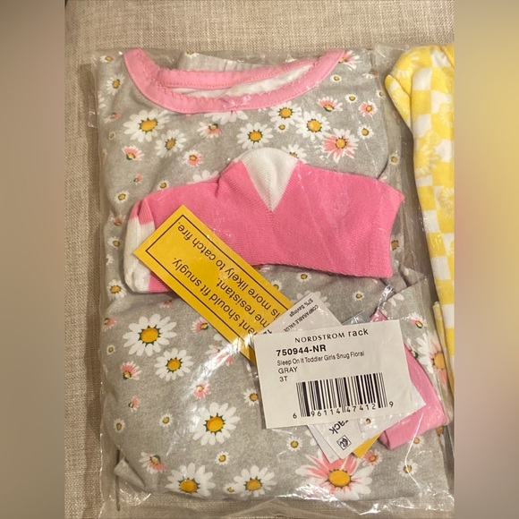 (2) SLEEP ON IT Floral Print & Check 3-Piece Pajama & Sock Set Toddler Girls - Picture 5 of 16